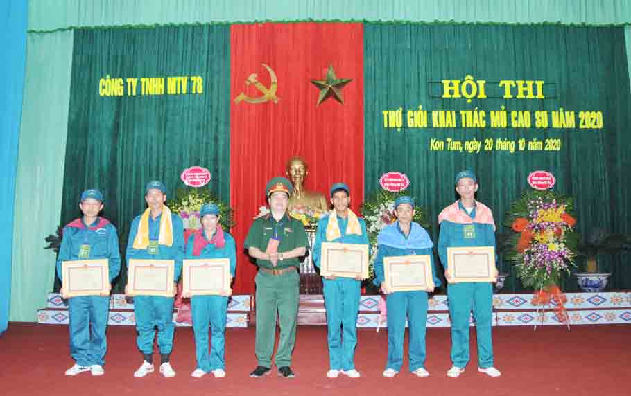 Công ty 78 (Binh đoàn 15): Tổ chức Hội thi “Thợ giỏi khai thác mủ cao su năm 2020”